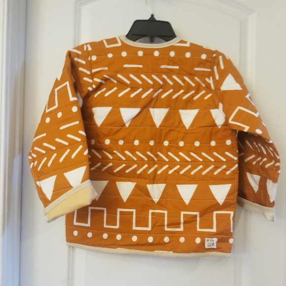 Shapes & Angels reversible quilted jacket size 6 & 7 kids - Picture 6 of 6